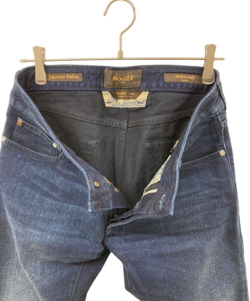 MOORER（ムーレー）MOORER (ムーレー) ストレッチウォッシュドデニムパンツ インディゴ サイズ:33の古着・服飾アイテム