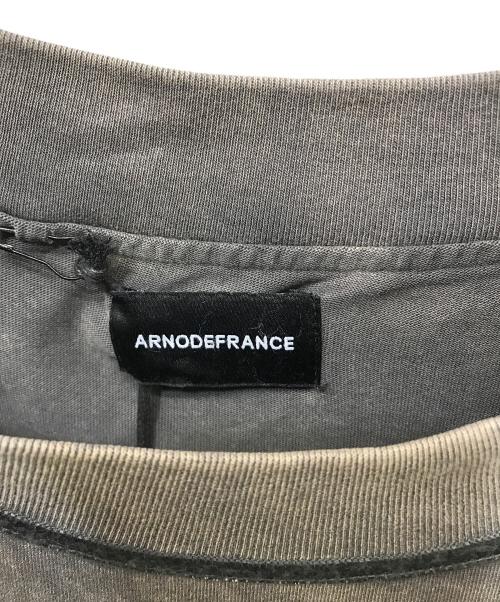 ARNODEFRANCE（アルノデフランス）ARNODEFRANCE (アルノデフランス) A Studs T-Shirt カーキ サイズ:Mの古着・服飾アイテム