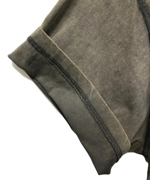 ARNODEFRANCE（アルノデフランス）ARNODEFRANCE (アルノデフランス) A Studs T-Shirt カーキ サイズ:Mの古着・服飾アイテム