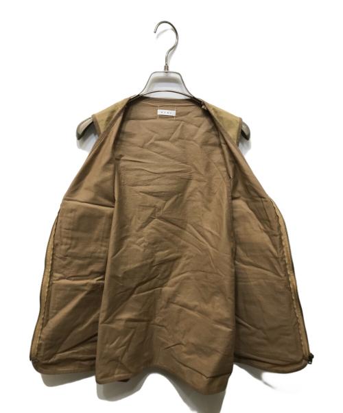Name.（ネーム）Name. (ネーム) CORDURA BACK SATIN PHOTOGRAPHERS VEST ベージュ サイズ:size1の古着・服飾アイテム