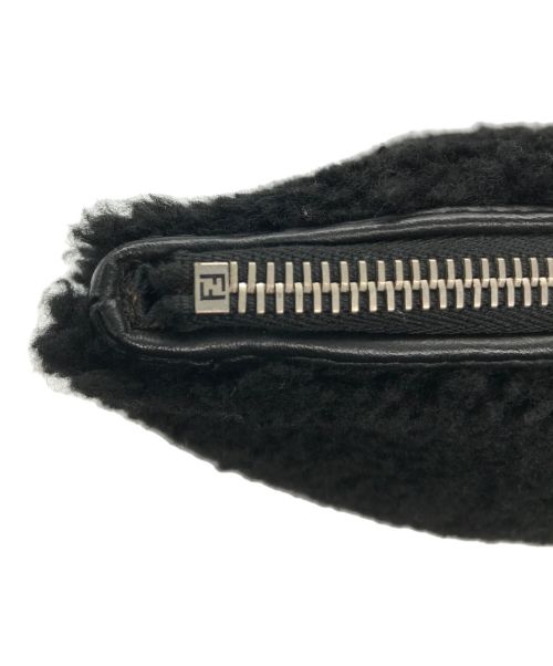 FENDI（フェンディ）FENDI (フェンディ) ボアクラッチバッグ ブラックの古着・服飾アイテム