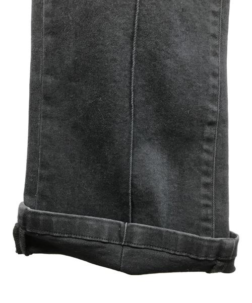 FACTOTUM（ファクトタム）FACTOTUM (ファクトタム) STUDIOUS (ステュディオス) 別注センタークリースストレートデニム グレー サイズ:S 未使用品の古着・服飾アイテム