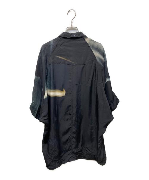 JULIUS（ユリウス）JULIUS (ユリウス) Short Sleeve Graphic Shirt ブラック×グレー サイズ:3の古着・服飾アイテム