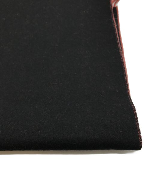 HERMES（エルメス）HERMES (エルメス) フリンジ カザックマフラー ブラック×レッドの古着・服飾アイテム