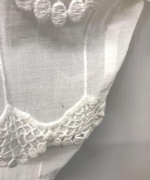 crinkle crinkle crinkle（クリンクル クリンクル クリンクル）crinkle crinkle crinkle (クリンクル クリンクル クリンクル) 3D embroidery easy pant ホワイト サイズ:FREEの古着・服飾アイテム