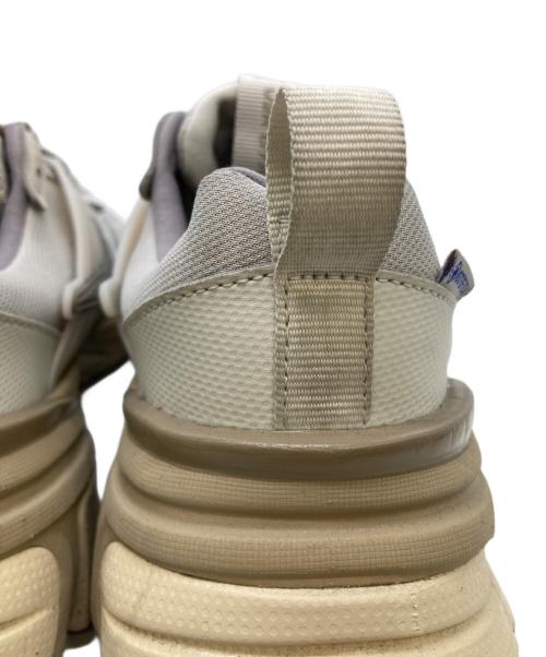 NIKE（ナイキ）NIKE (ナイキ) V2K Run Gore-Tex Women's グレー サイズ:22.5㎝の古着・服飾アイテム