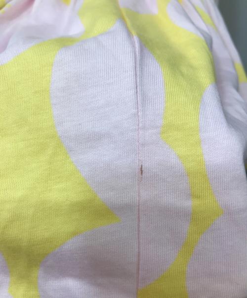 marimekko（マリメッコ）marimekko (マリメッコ) DEKADI UNIKKO ノースリーブワンピース ピンク×イエロー サイズ:Sの古着・服飾アイテム