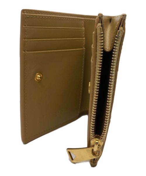 BOTTEGA VENETA（ボッテガベネタ）BOTTEGA VENETA (ボッテガベネタ) カセットスモール2つ折りウォレット ダークプラリネ/ライトバタースコッチ/シの古着・服飾アイテム