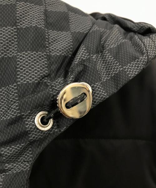 LOUIS VUITTON（ルイ ヴィトン）LOUIS VUITTON (ルイ ヴィトン) ダミエグラフィット リバーシブル フーディダウン ジャケット ブラック サイズ:50の古着・服飾アイテム