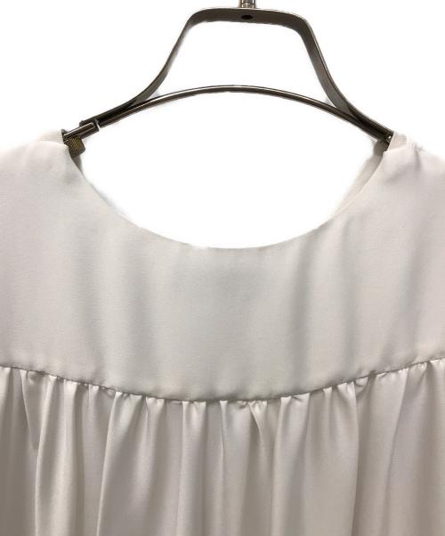 YOKO CHAN（ヨーコチャン）YOKO CHAN (ヨーコチャン) バックギャザＴシャツ ホワイト サイズ:36の古着・服飾アイテム