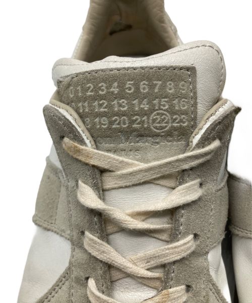 Maison Margiela（メゾンマルジェラ）Maison Margiela (メゾンマルジェラ) ジャーマントレーナー ホワイト×グレー サイズ:40の古着・服飾アイテム