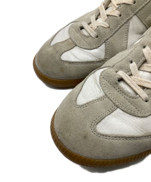 Maison Margiela（メゾンマルジェラ）Maison Margiela (メゾンマルジェラ) ジャーマントレーナー ホワイト×グレー サイズ:40の古着・服飾アイテム