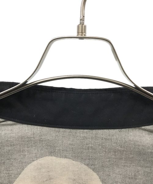 BLACK Scandal Yohji Yamamoto（ブラックスキャンダルヨウジヤマモト）BLACK Scandal Yohji Yamamoto (ブラックスキャンダルヨウジヤマモト) バッグプリントロングシャツ ブラック サイズ:3の古着・服飾アイテム