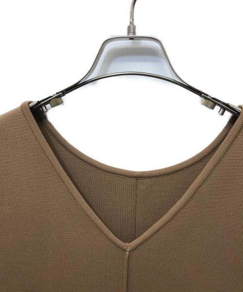 BARNEYS NEWYORK（バーニーズ・ニューヨーク）BARNEYS NEWYORK (バーニーズ・ニューヨーク) ノースリーブVネックドレス ブラウン サイズ:FREEの古着・服飾アイテム