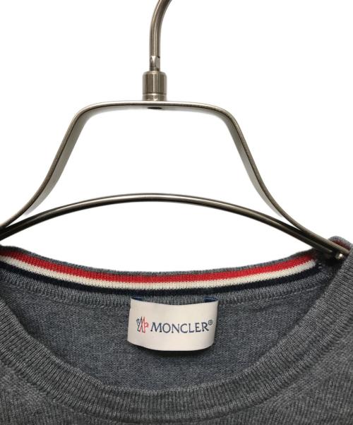 MONCLER（モンクレール）MONCLER (モンクレール) MAGLIONE TRICOT GIROCOLLO クルーネックニット グレー サイズ:Mの古着・服飾アイテム
