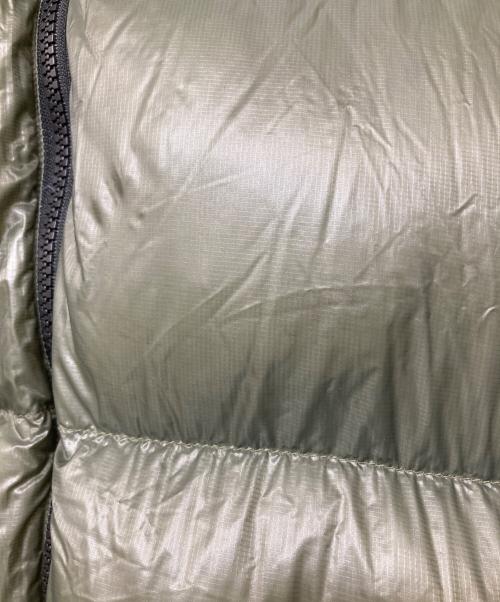 NANGA（ナンガ）NANGA (ナンガ) Pilgrim Surf+Supply (ピルグリム サーフサプライ) EXPEDITION DOWN JACKET オリーブ サイズ:Lの古着・服飾アイテム