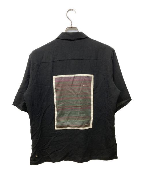 NULABEL CM1YOK42（ニューレーベルシーエム1ワイ0ケイ42）NULABEL CM1YOK42 (ニューレーベルシーエム1ワイ0ケイ42) バックスカーフS/Sシャツ ブラック サイズ:Sの古着・服飾アイテム