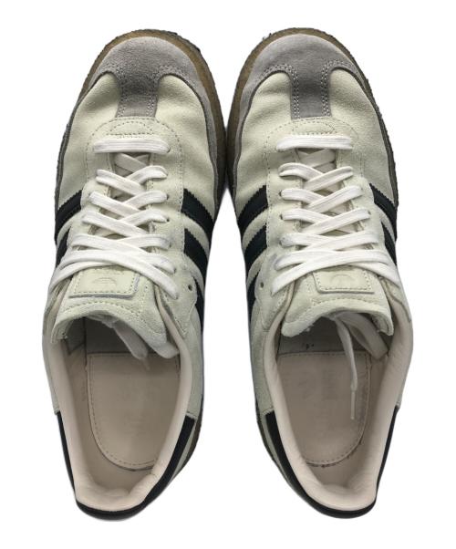 adidas（アディダス）adidas (アディダス) CLARKS (クラークス) KITH RONNIE FIEG (キスロニーフィグ) 8th Street Samba Kithmas ホワイト×ベージュ サイズ:28.5㎝の古着・服飾アイテム