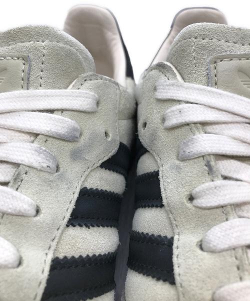 adidas（アディダス）adidas (アディダス) CLARKS (クラークス) KITH RONNIE FIEG (キスロニーフィグ) 8th Street Samba Kithmas ホワイト×ベージュ サイズ:28.5㎝の古着・服飾アイテム