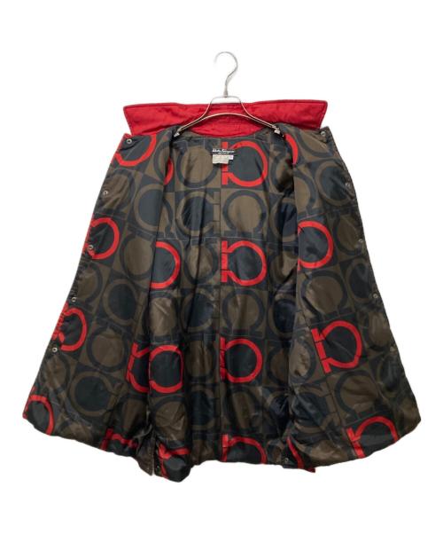 Salvatore Ferragamo（サルヴァトーレ フェラガモ）Salvatore Ferragamo (サルヴァトーレ フェラガモ) シルクキルティングコート レッド サイズ:Lの古着・服飾アイテム