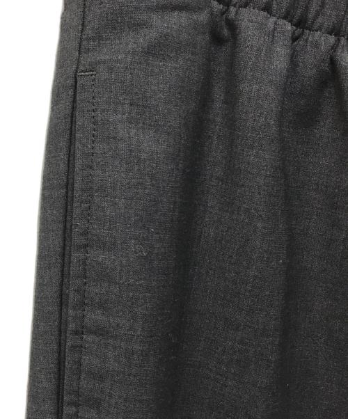 N.HOOLYWOOD（エヌ ハリウッド）N.HOOLYWOOD (エヌ ハリウッド) TAPERED EASY PANTS グレー サイズ:36の古着・服飾アイテム