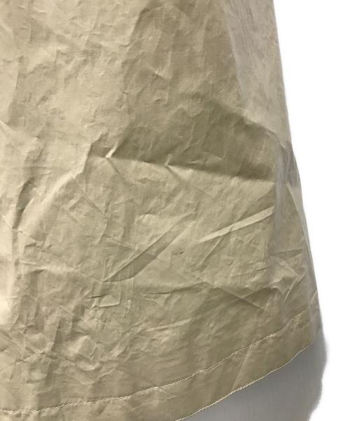 JOHN LAWRENCE SULLIVAN（ジョン ローレンス サリバン）JOHN LAWRENCE SULLIVAN (ジョン ローレンス サリバン) COATED COTTON 2WAYトレンチコート ベージュ サイズ:Mの古着・服飾アイテム