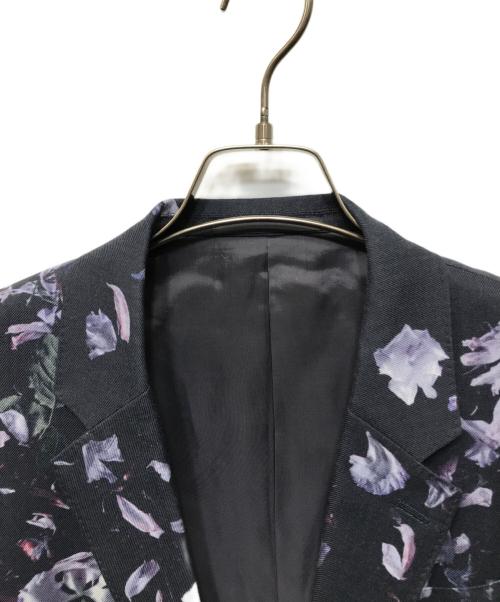 LAD MUSICIAN（ラッドミュージシャン）LAD MUSICIAN (ラッドミュージシャン) フラワープリント1Bジャケット グレー サイズ:42の古着・服飾アイテム