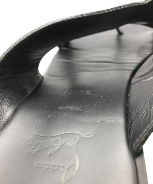 Christian Louboutin（クリスチャン・ルブタン）Christian Louboutin (クリスチャン・ルブタン) Sinouhe Black Leather Sandals ブラック サイズ:43の古着・服飾アイテム