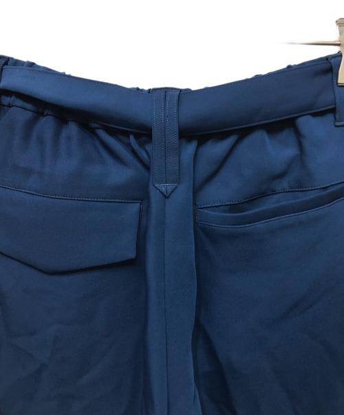 CULLNI（クルニ）CULLNI (クルニ) ベルトピンタックパンツ ネイビー サイズ:2の古着・服飾アイテム