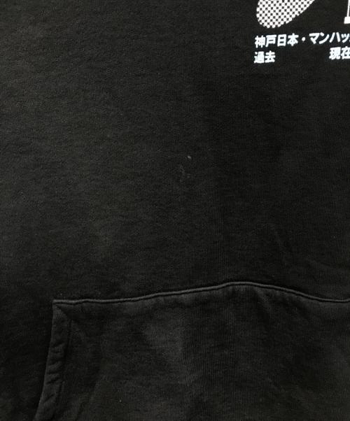 HIDDEN NY（ヒドゥンニューヨーク）HIDDEN NY (ヒドゥンニューヨーク) asics (アシックス) プルオーバーパーカー ブラック サイズ:Ｓの古着・服飾アイテム