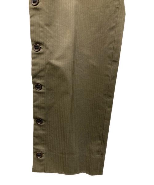 JOHN LAWRENCE SULLIVAN（ジョン ローレンス サリバン）JOHN LAWRENCE SULLIVAN (ジョン ローレンス サリバン) サイドボタンパンツ オリーブ サイズ:36の古着・服飾アイテム