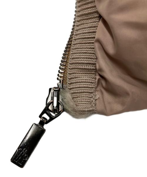MONCLER（モンクレール）MONCLER (モンクレール) FABREFUR ダウンコート ベージュの古着・服飾アイテム