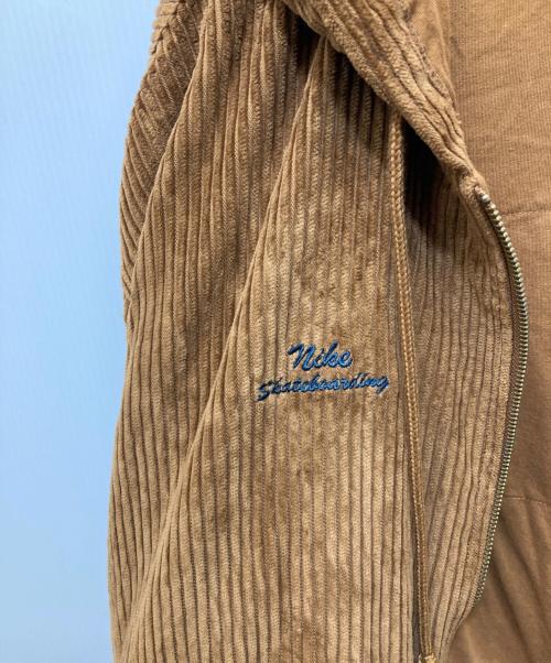 NIKE SB（ナイキエスビー）NIKE SB (ナイキエスビー) FULL-ZIP HOODED CORDUROY SKATE JACKET ブラウン サイズ:XLの古着・服飾アイテム