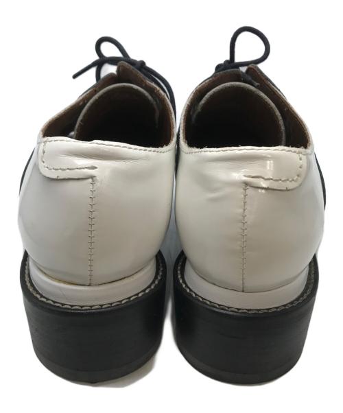 Acne studios（アクネ ストゥディオス）Acne studios (アクネ ストゥディオス) バイカラーパターンレザーシューズ ホワイト×ブラック サイズ:39の古着・服飾アイテム