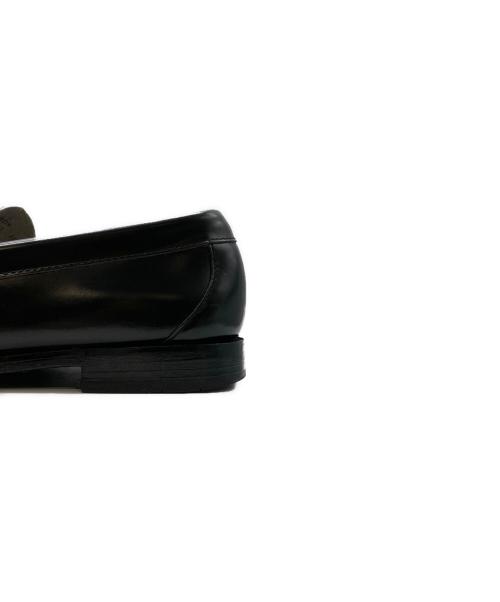 G.H.BASS（ジーエイチバス）G.H.BASS (ジーエイチバス) LARSON ペニーローファー ブラック×ホワイト サイズ:6の古着・服飾アイテム