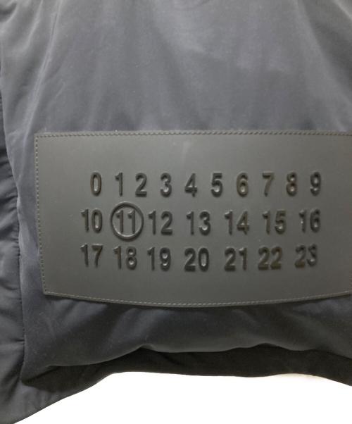 Maison Margiela（メゾンマルジェラ）Maison Margiela (メゾンマルジェラ) ラバーカレンダーロゴトートバッグ ブラックの古着・服飾アイテム