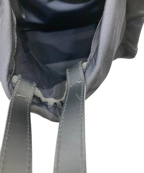 Maison Margiela（メゾンマルジェラ）Maison Margiela (メゾンマルジェラ) ラバーカレンダーロゴトートバッグ ブラックの古着・服飾アイテム