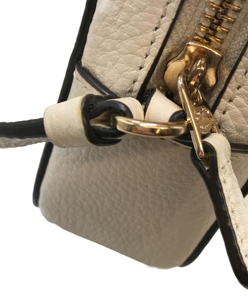 COACH（コーチ）COACH (コーチ) MINI CAMERA BAG アイボリーの古着・服飾アイテム