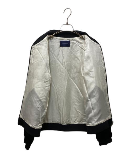 JohnUNDERCOVER（ジョンアンダーカバー）JohnUNDERCOVER (ジョンアンダーカバー) サイコ刺繍キルティングスカジャン ブラック サイズ:2の古着・服飾アイテム