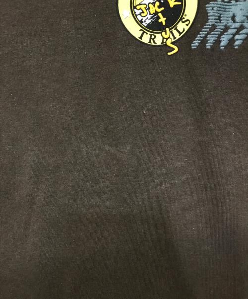 Travis Scott（トラヴィススコット）TRAVIS SCOTT (トラヴィス・スコット) CACTUS TRILS ASSN T-SHIRTS ブラウン サイズ:Lの古着・服飾アイテム