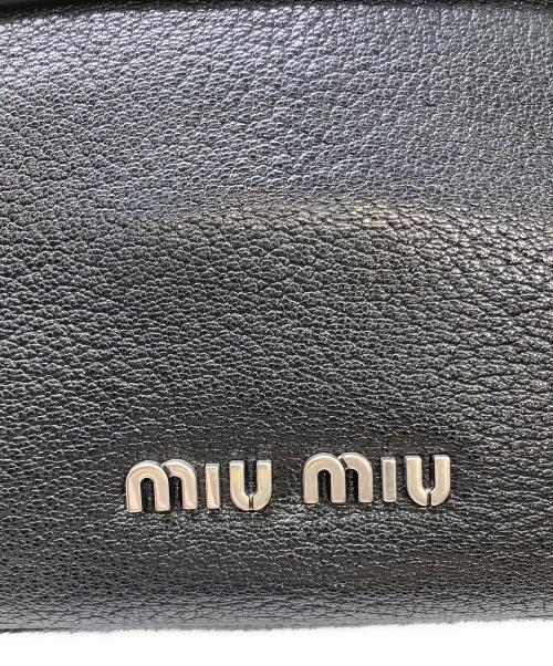 MIU MIU（ミュウミュウ）MIU MIU (ミュウミュウ) レザーチェーンショルダーバッグ ブラックの古着・服飾アイテム