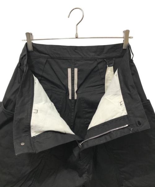 RICK OWENS（リックオウエンス）RICK OWENS (リックオウエンス) STEFAN CARGO SHORTS ブラック サイズ:W32の古着・服飾アイテム