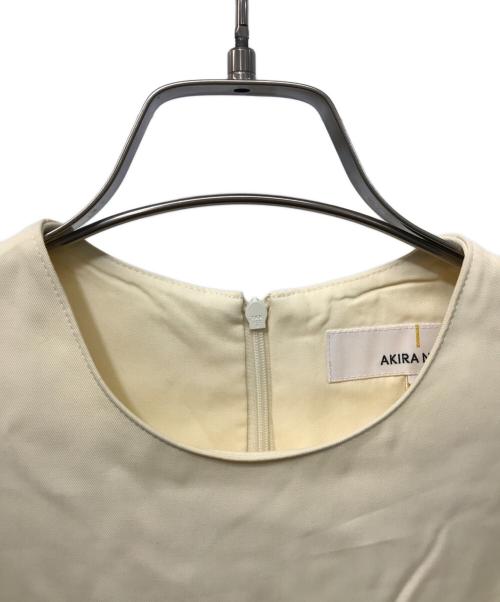AKIRA NAKA（アキラナカ）AKIRA NAKA (アキラナカ) ベルト付きノースリーブワンピース ベージュ サイズ:1の古着・服飾アイテム