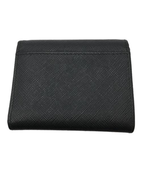 PRADA（プラダ）PRADA (プラダ) サフィアーノトライアングル 財布 ブラックの古着・服飾アイテム