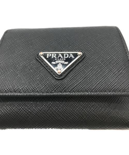 PRADA（プラダ）PRADA (プラダ) サフィアーノトライアングル 財布 ブラックの古着・服飾アイテム