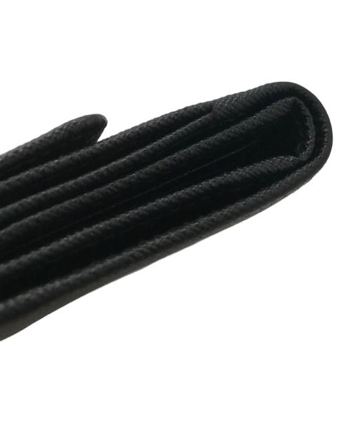 PRADA（プラダ）PRADA (プラダ) サフィアーノトライアングル 財布 ブラックの古着・服飾アイテム