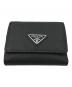 PRADA（プラダ）の古着「サフィアーノトライアングル 財布」｜ブラック