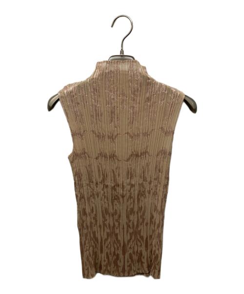 ISSEY MIYAKE WHITE LABEL（イッセイミヤケホワイトレーベル）ISSEY MIYAKE white label (イッセイミヤケホワイトレーベル) ノースリーブプリーツカットソー ベージュ サイズ:3の古着・服飾アイテム