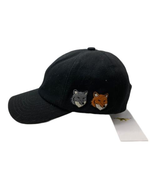 maison kitsune（メゾンキツネ）MAISON KITSUNE (メゾンキツネ) DOUBLE BOLD FOX HEAD CAP ブラック 未使用品の古着・服飾アイテム