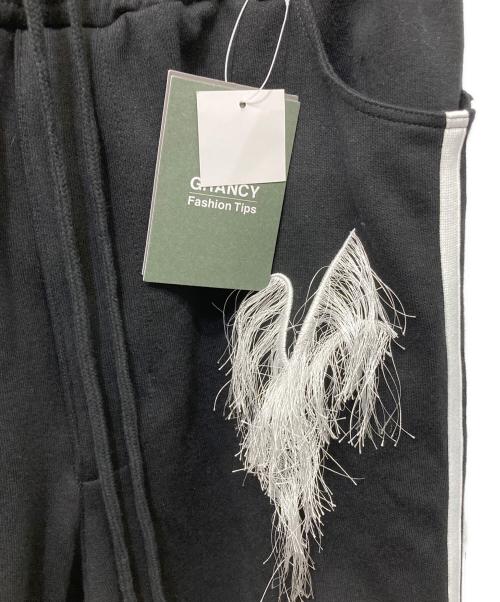 GRANCY（グランシー）GRANCY (グランシー) ジップデザインシュレディンガートラックパンツ ブラック サイズ:L 未使用品の古着・服飾アイテム